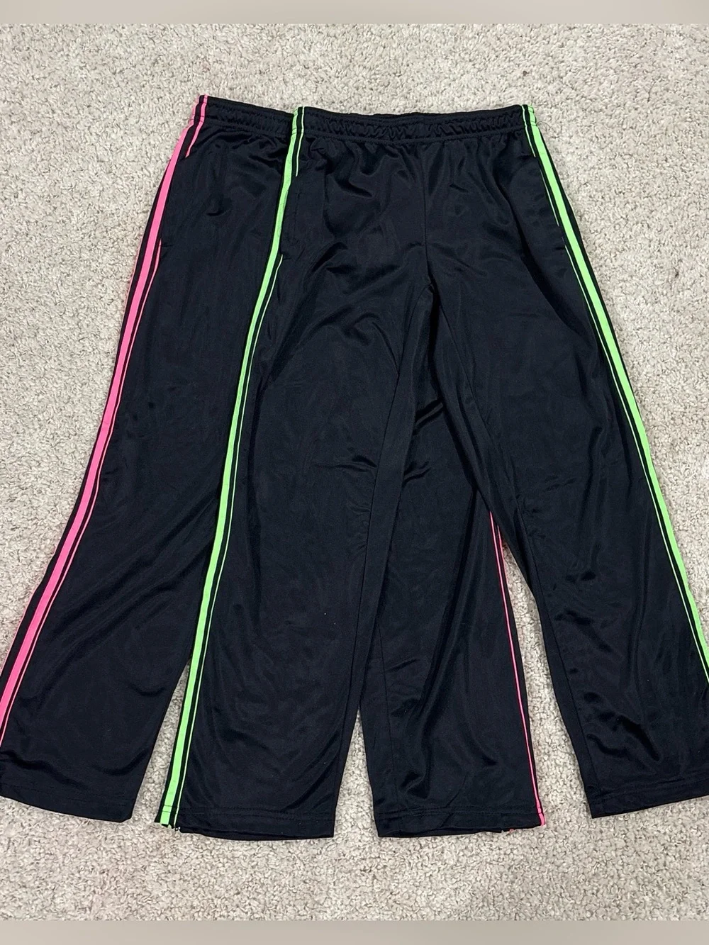 Bundle of 2 Victory Active Women’s Elastic Striped Track Pants Joggers Sz Medium - Picture 1 of 5